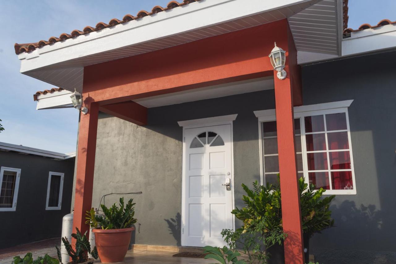 La Casita Torres Villa Oranjestad Exteriör bild